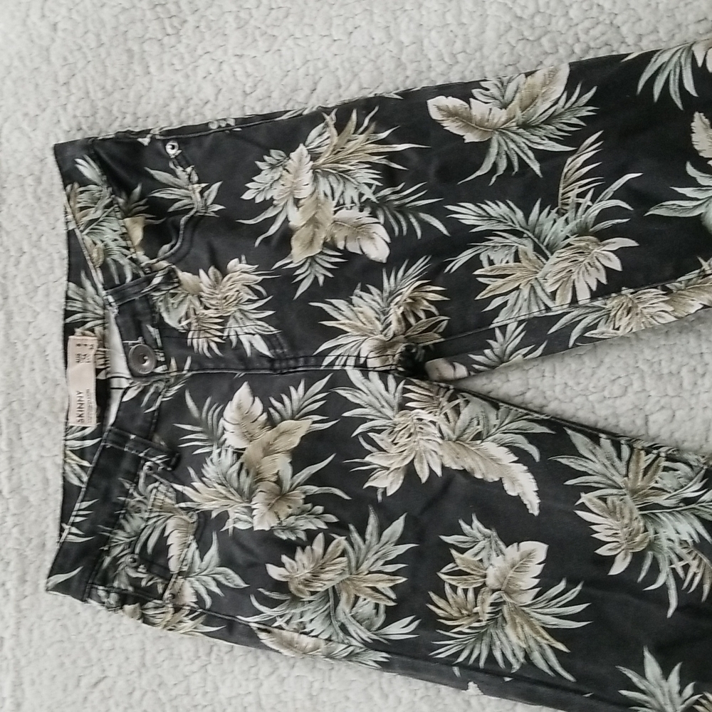 Cotton On Women's Floral Skinny Jeans - Picture 5 of 14